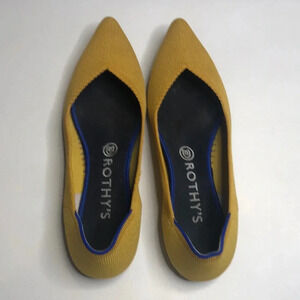 Rothy’s pointed flats size W9 yellow needs to be washed